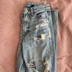 American Eagle Outfitters light wash strigid denim jeans